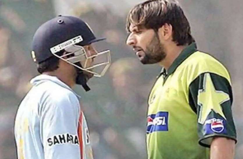 shahid_afridi-1.jpg जब अफरीदी को लगी थी गौतम गंभीर की कोहनी, उलझ पड़े थे दोनों खिलाड़ी