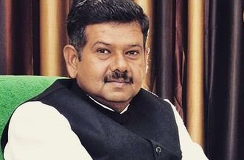 यूनिवर्सिटी की परीक्षाओं पर जल्द होगा अंतिम फैसला: भाटी यूनिवर्सिटी की परीक्षाओं पर जल्द होगा अंतिम फैसला: भाटी