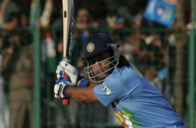 ms_dhoni.jpg वनडे क्रिकेट के इतिहास में सबसे ज्यादा छक्के लगाने वाले 5 बल्लेबाज