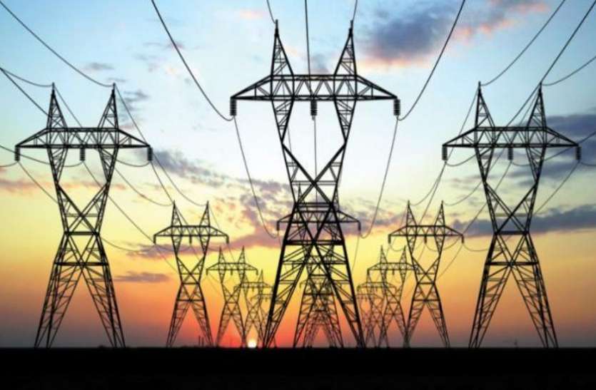 electricity_punjab.jpg ऊर्जा मंत्री के सीढ़ी पर चढऩे से प्रतिदिन 3229 शिकायतें नीचे गिरी