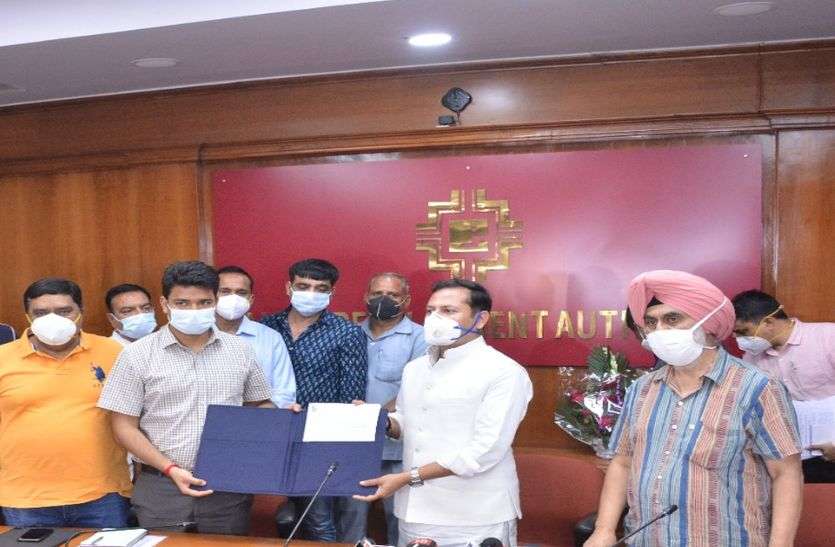 40 हेक्टेयर भूमि का मिला पट्टा, बनेगा दूसरा बड़ा अन्तरराष्ट्रीय क्रिकेट स्टेडियम 40 हेक्टेयर भूमि का मिला पट्टा, बनेगा दूसरा बड़ा अन्तरराष्ट्रीय क्रिकेट स्टेडियम