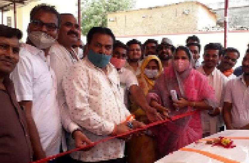 विधायक कोष से मिली एंबुलेंस, ग्रामीणों को मिली राहत विधायक कोष से मिली एंबुलेंस, ग्रामीणों को मिली राहत