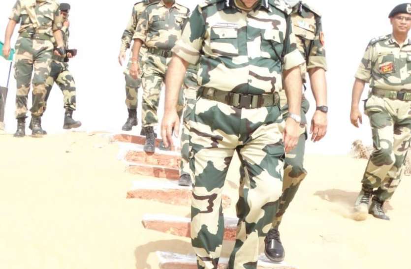 सीसुब अधिकारियों ने किया सरहद का दौरा, सुरक्षा प्रहरियों की हौसला अफजाई की सीसुब अधिकारियों ने किया सरहद का दौरा, सुरक्षा प्रहरियों की हौसला अफजाई की