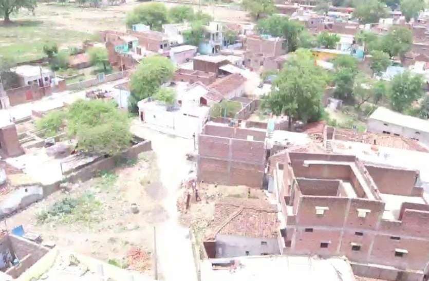 Broken raw to make sure, now homeless पक्का बनाने तोड़ा कच्चा, अब हो गए बेघर