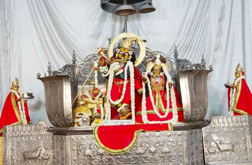गोविंददेवजी मंदिर रविवार और एकादशी पर दर्शनार्थियों के लिए बंद गोविंददेवजी मंदिर रविवार और एकादशी पर दर्शनार्थियों के लिए बंद