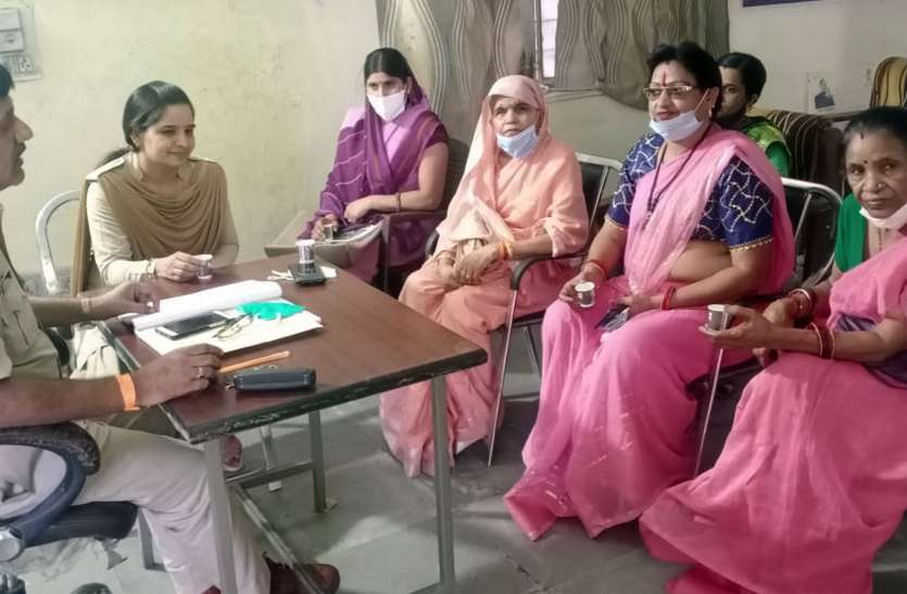 ऐसा हो रहा हो,तो छिपाएं नहीं तुरंंत पुलिस को बताएं ऐसा हो रहा हो,तो छिपाएं नहीं तुरंंत पुलिस को बताएं