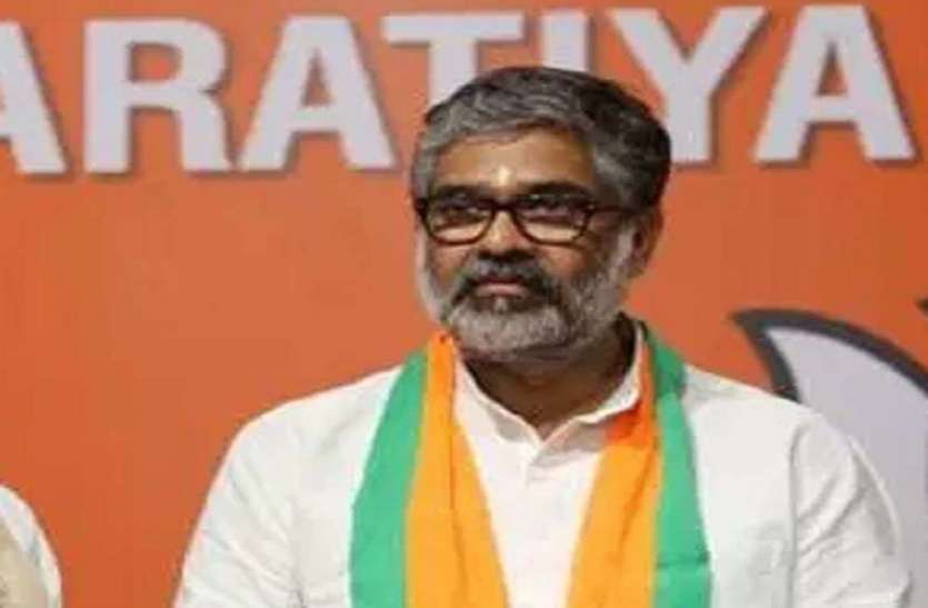 राज्यसभा सदस्य नीरज शेखर सांसद नीरज शेखर भी बीजेपी को नहीं दिला पाए जीत, सपा ने मारी बाजी