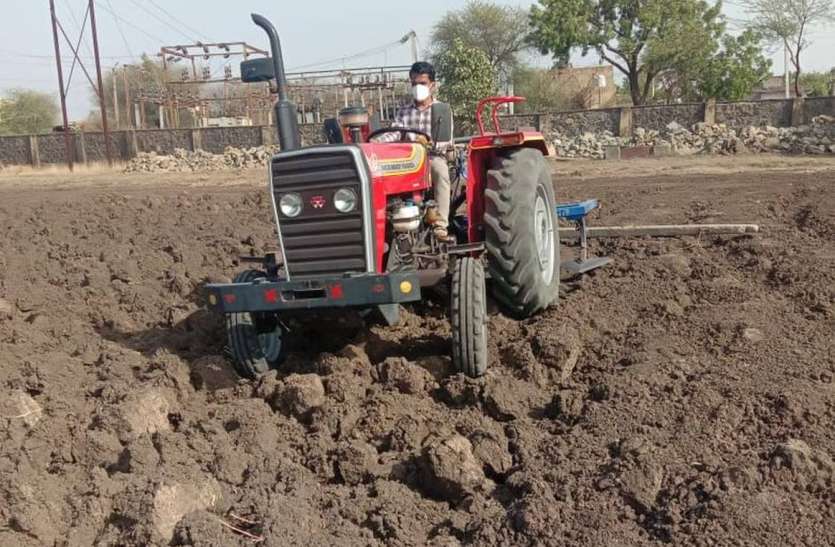 मानसून में देरी से आधी भी नहीं हो सकी खरीफ की बुवाई मानसून में देरी से आधी भी नहीं हो सकी खरीफ की बुवाई