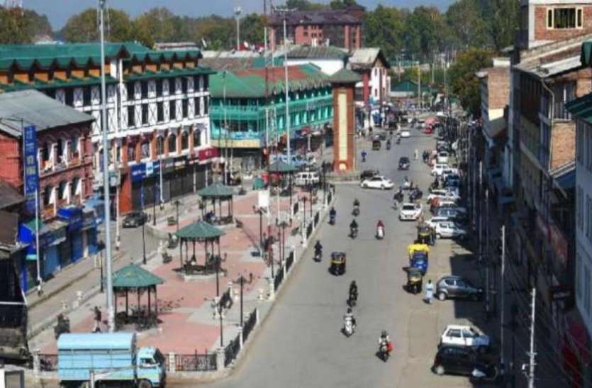 jammu-kashmir.jpg जम्मू-कश्मीर के 13 जिलों से वीकेंड कर्फ्यू हटा, सात जिलों में पाबंदियां जारी