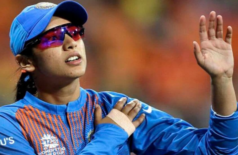 smriti_mandhana.png IND VS ENG: स्मृति मंधाना ने पकड़ा शानदार कैच, वीडियो हुआ वायरल