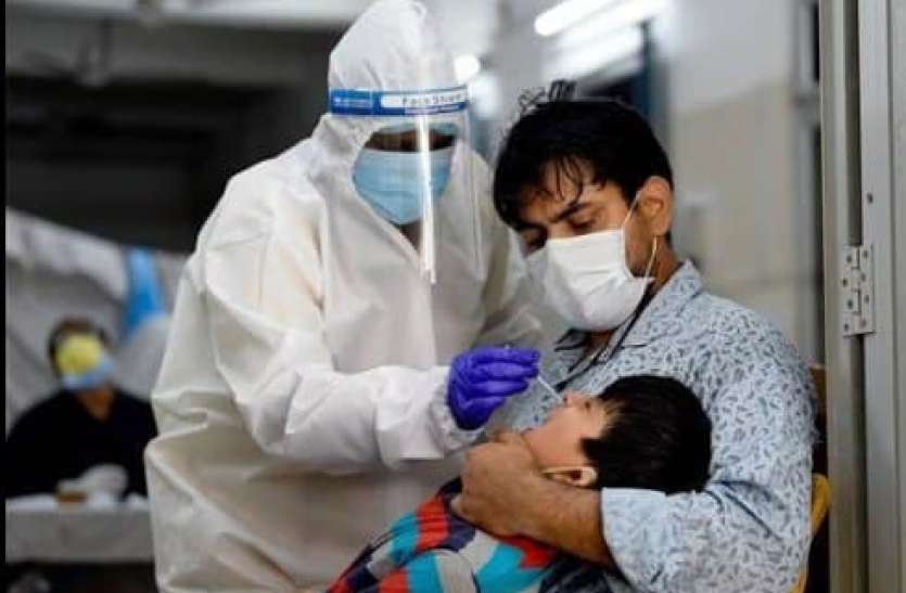 vaccination.jpg रिसर्च रिपोर्ट: पहली की अपेक्षा कोरोना संक्रमण की दूसरी लहर में कम संक्रमित हुए पुरुष, कई और मामलों में अलग थी दोनों लहर