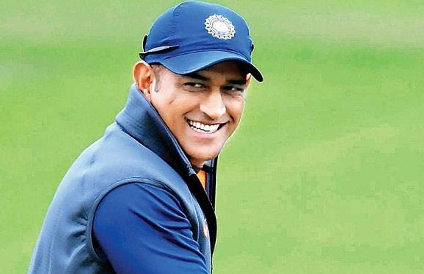 dhoni2.png