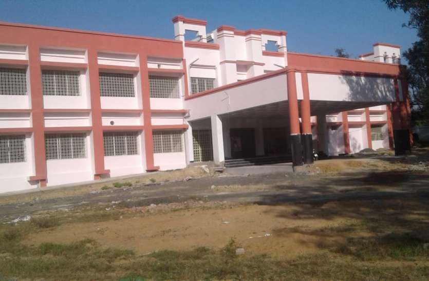 Bijuri Nagar will get the gift of college building, will not have to s बिजुरी नगर को मिलेगी कॉलेज भवन की सौगात, टिन शेड और असुविधाओं के बीच नहीं करनी होगी पढाई
