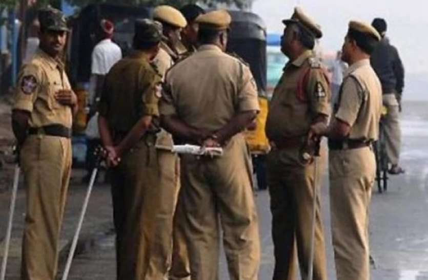 694.jpg आतंकी हमले को लेकर बिहार में हाई अलर्ट जारी, कश्मीर, यूपी और बंगाल में सुरक्षा एजेंसियों नाकाम की साजिशें