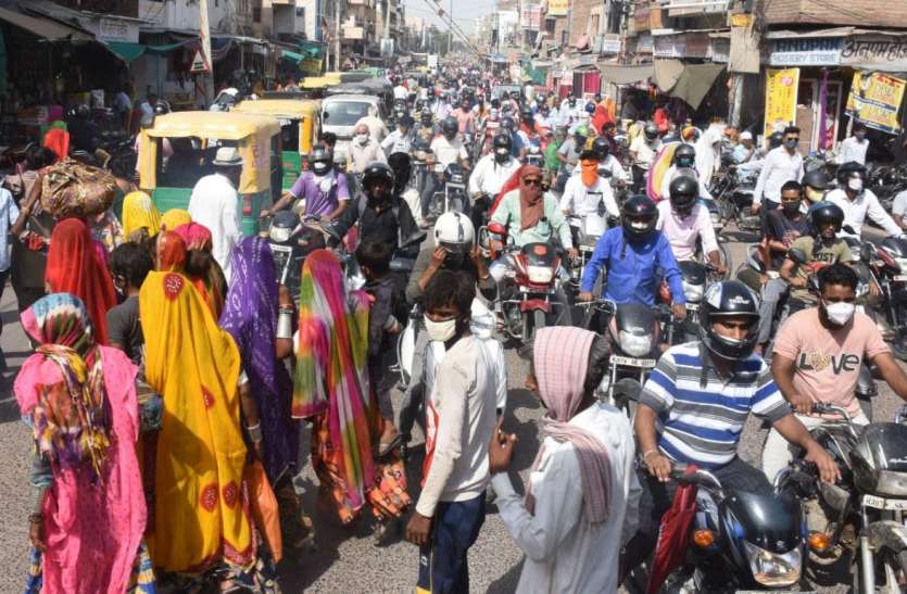 अब आठ बजे तक खुलेंगे बाजार, कारोबार को मिलेगा संबल अब आठ बजे तक खुलेंगे बाजार, कारोबार को मिलेगा संबल