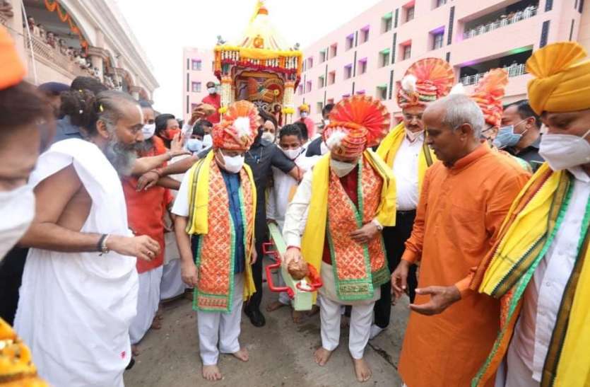 देश और गुजरात के कोरोना महामारी से शीघ्र मुक्त होने की प्रार्थना की: मुख्यमंत्री देश और गुजरात के कोरोना महामारी से शीघ्र मुक्त होने की प्रार्थना की: मुख्यमंत्री