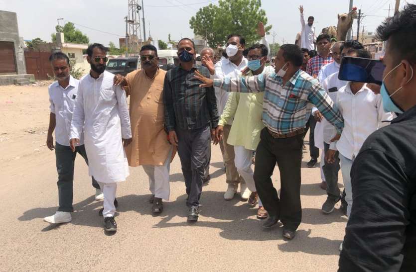ओबीसी प्रकोष्ठ ने किया महंगाई के खिलाफ प्रदर्शन ओबीसी प्रकोष्ठ ने किया महंगाई के खिलाफ प्रदर्शन