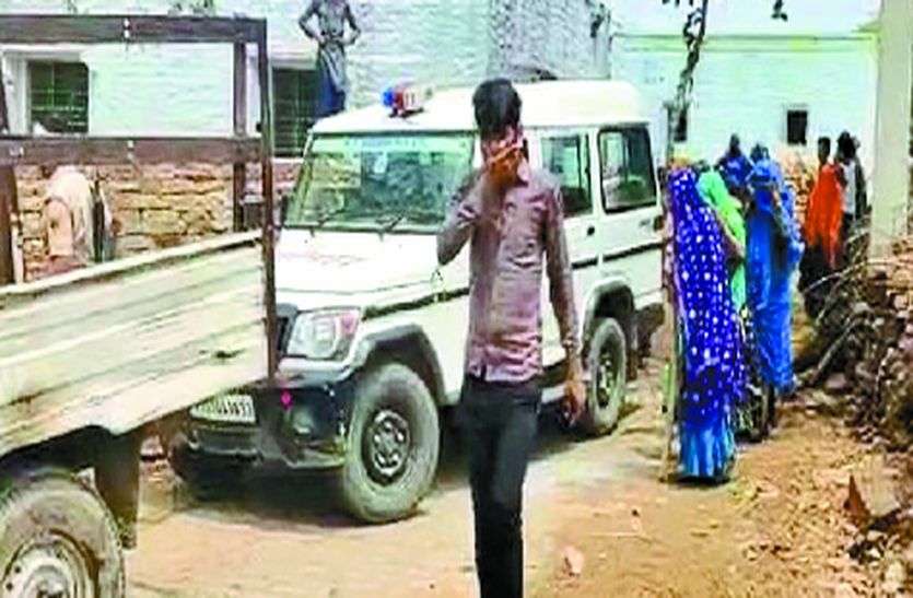 दोपहर में बिजली दल और शाम को पुलिस पर हमला दोपहर में बिजली दल और शाम को पुलिस पर हमला