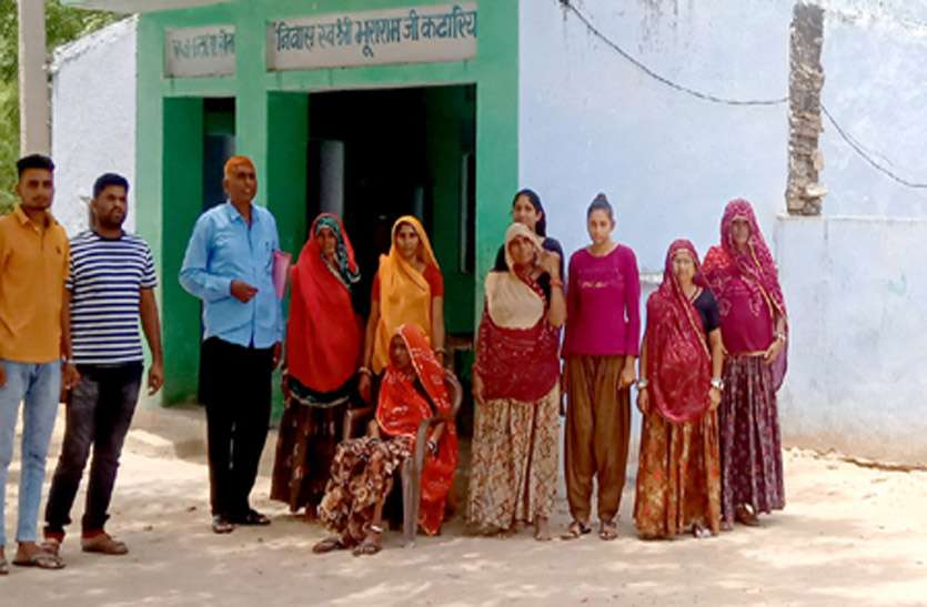 35 साल से आवासीय पट्टे के लिए भटक रहा स्वतंत्रता सेनानी का परिवार 35 साल से आवासीय पट्टे के लिए भटक रहा स्वतंत्रता सेनानी का परिवार