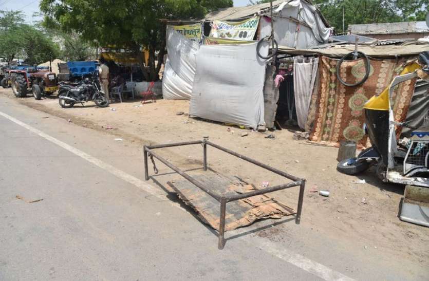 झोंपड़ी बनाने से रोका तो पाइप से सिर पर हमला कर विकलांग की हत्या झोंपड़ी बनाने से रोका तो पाइप से सिर पर हमला कर विकलांग की हत्या