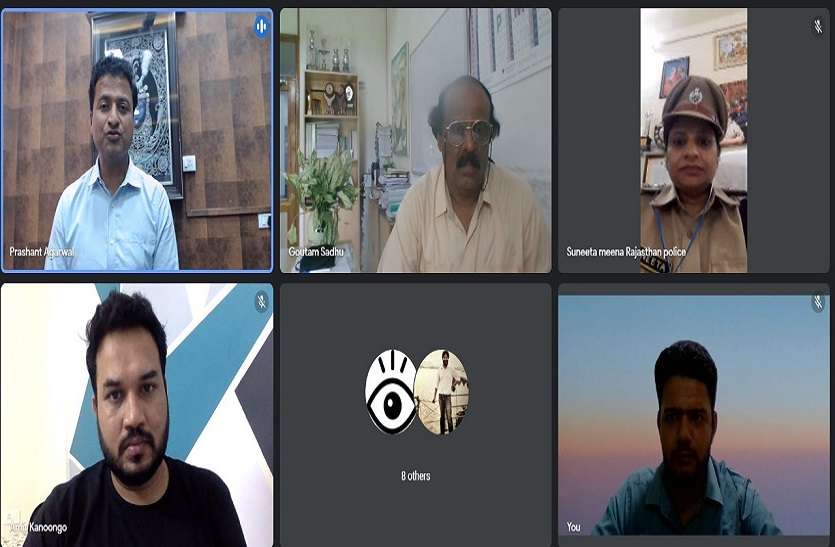 कौशल प्रशिक्षण और शिक्षा से महिलाओं को मुख्यधारा में लाएं कौशल प्रशिक्षण और शिक्षा से महिलाओं को मुख्यधारा में लाएं