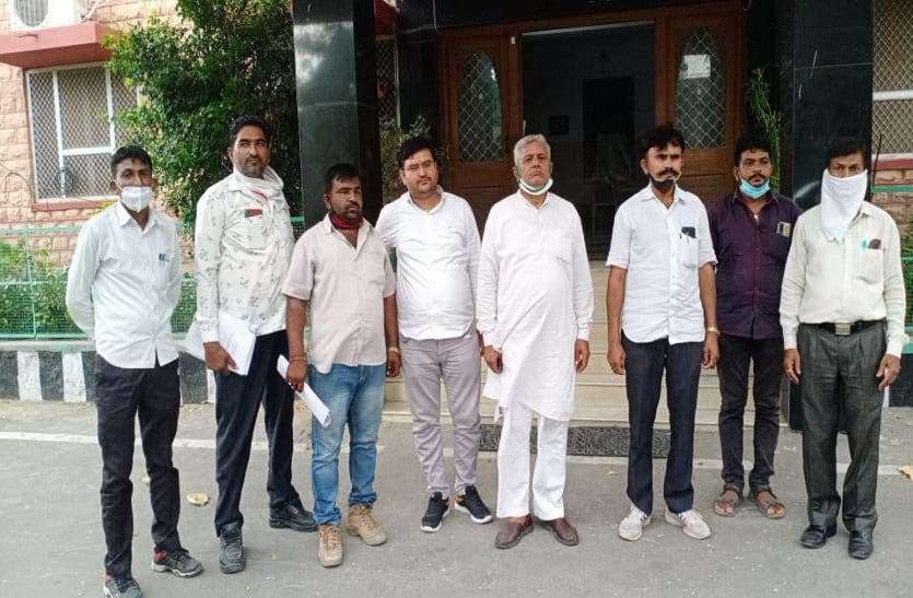 Kamlesh Prajapat encounter case कमलेश प्रजापत एनकाउंटर मामला : परिजनों ने सीबीआई को भेजा मांग पत्र, राजस्व मंत्री पर लगाए गंभीर आरोप