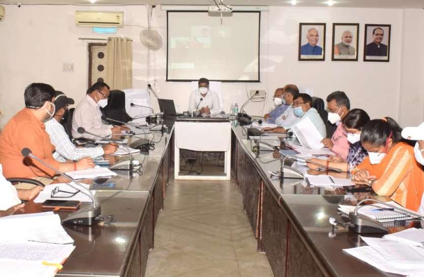 Disaster Management Committee will monitor distribution of food in Singrauli आपदा प्रबंध समिति के सदस्य करेंगे खाद्यान्न वितरण की निगरानी