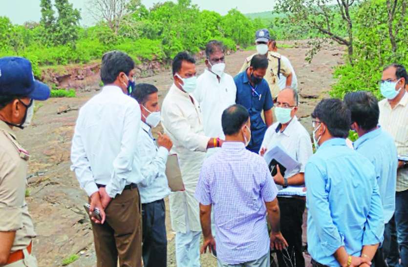 Channel gate will be installed on the dam to save the villages गांवों को बचाने डैम पर लगेंगे चेनल गेट