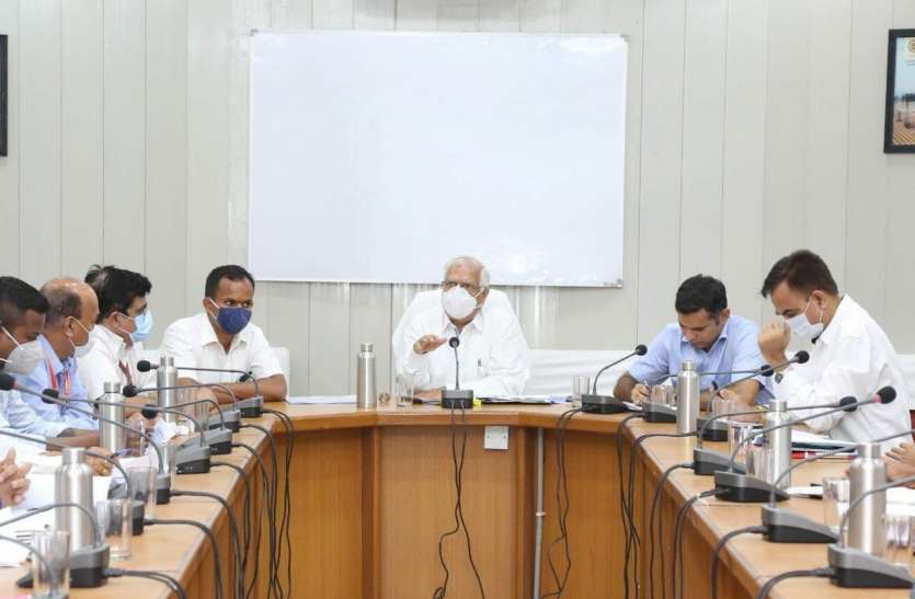 कोरोना काल में उपजा भू माफिया, किसी ने घेरी थाने की जमीन तो किसी ने सरकारी जमीन पर काटे प्लॉट कोरोना काल में उपजा भू माफिया, किसी ने घेरी थाने की जमीन तो किसी ने सरकारी जमीन पर काटे प्लॉट