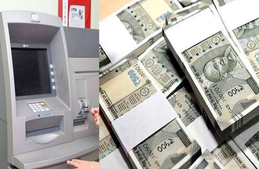 एटीएम से निकाल लिए महिला के खाते से 62 हजार रुपये गरीब महिला के खाते से निकाल लिए 62 हजार रुपये, हाथ पर हाथ धरे बैठी पुलिस व बैंक अफसर