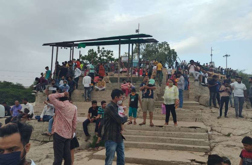 शहर में भीषण गर्मी, जुलाई का सबसे गर्म दिन शहर में भीषण गर्मी, जुलाई का सबसे गर्म दिन