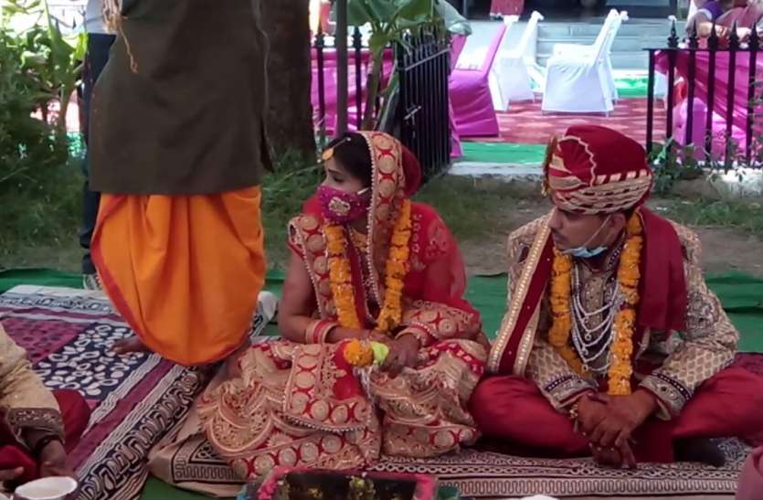 महिला सदन में बेटियों की शादी महिला सदन में बेटियों की शादी