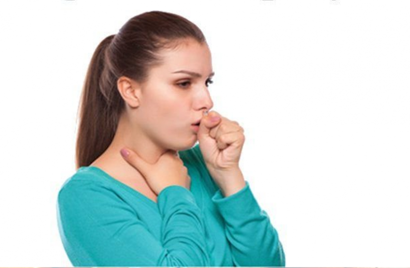 cough Health News: कई बीमारियों का संकेत हो सकती है खांसी, ऐसे करें घरेलु उपचार
