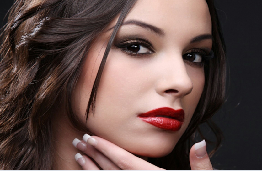 beauty.png Beauty Tips: हल्दी, दूध और बेसन से पाएं गोरा निखार, ऐसे तैयार करें पेस्ट