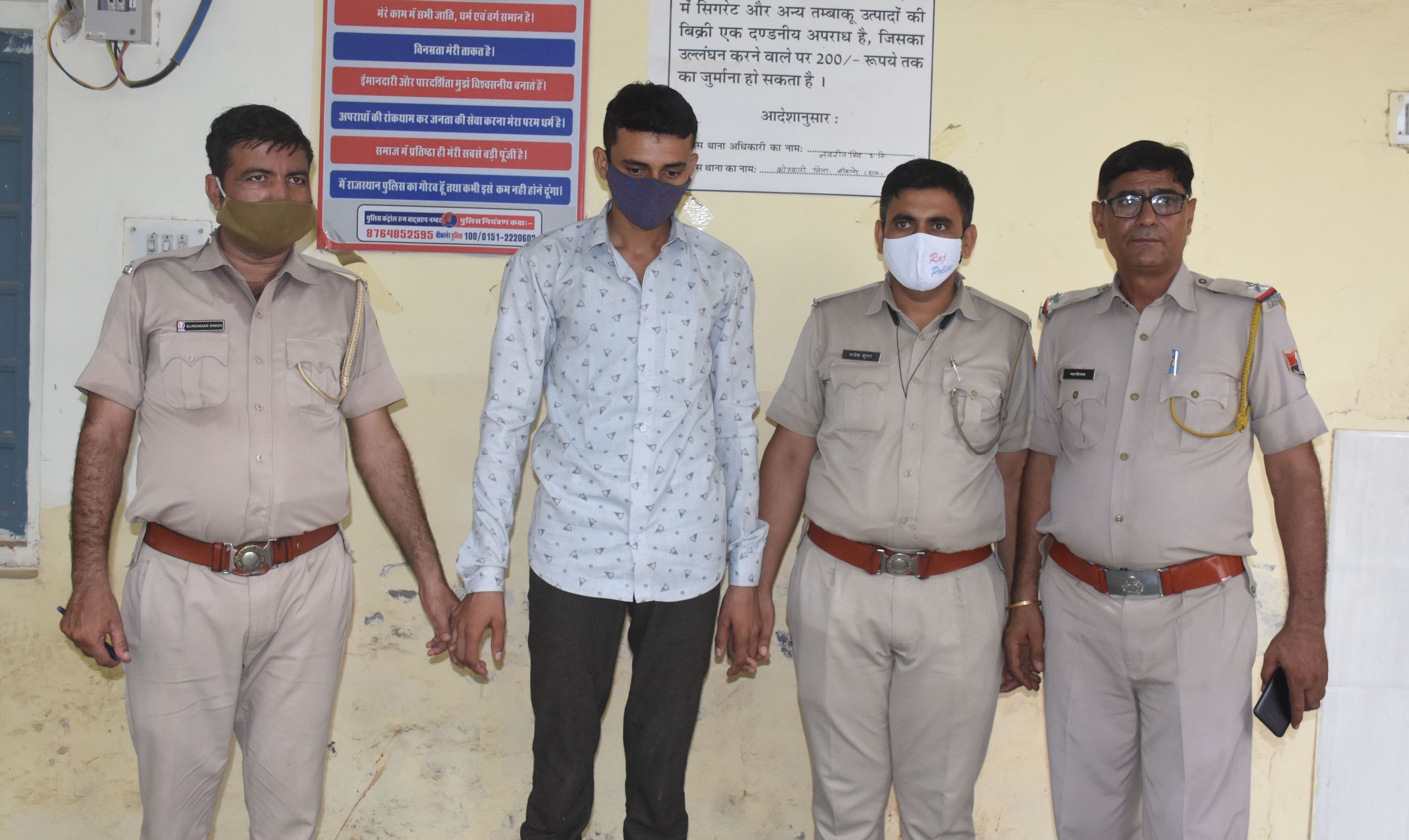 दिनदहाड़े जोशीवाड़ा में ज्वैलर्स की दुकान में तानी पिस्तौल
