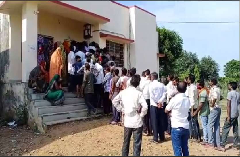 वैक्सीन से पहले कितनी परीक्षाएं देनी होगी सरकार