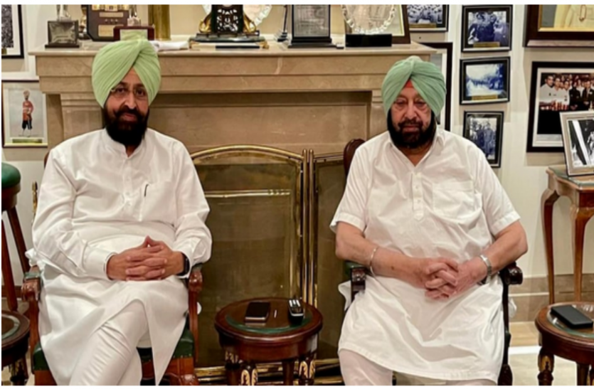 Punjab Congress Politics.png पंजाब: नवजोत सिद्धू को रोकने के लिए सीएम अमरिंदर ने धुर विरोधी प्रताप सिंह बाजवा से मिलाया हाथ
