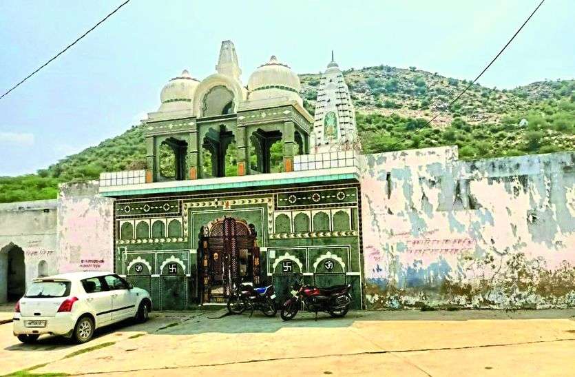 गायों की रक्षा के लिए कटवा लिए थे सिर जानिए वो गांव जहां गायों की रक्षा के लिए कटवा लिए थे सिर...