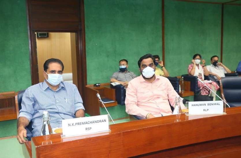 कृषि कानून वापस लेकर किसानों को राहत दे केन्द्र- बेनीवाल कृषि कानून वापस लेकर किसानों को राहत दे केन्द्र- बेनीवाल