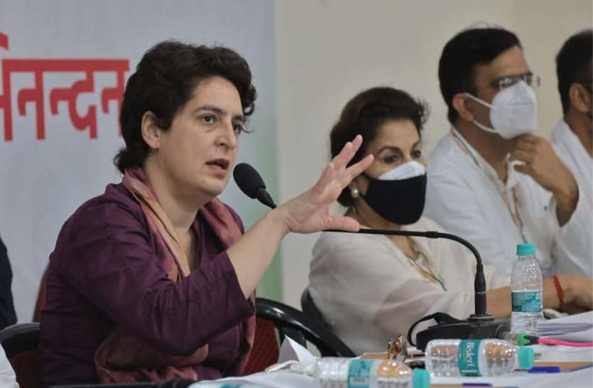 congress mahasachiv priyanka gandhi up visit update आगामी सात माह का संघर्ष यूपी कांग्रेस के शानदार भविष्य के लिए महत्वपूर्ण व निर्णायक : प्रियंका गांधी
