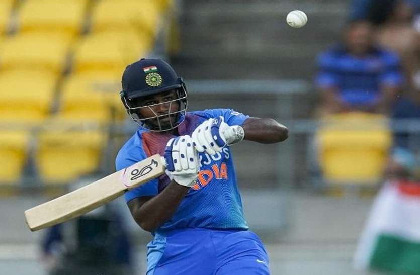 sanju_samson.jpg संजू सैमसन घुटने में चोट के कारण श्रीलंका के खिलाफ पहले वनडे से बाहर