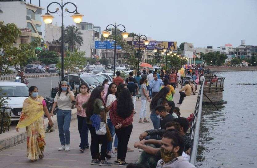, मौसम सुहाना : अजमेर, पुष्कर में उमड़े सैलानी, सरकारी गाइडलाइन की उड़ाई धज्जियां