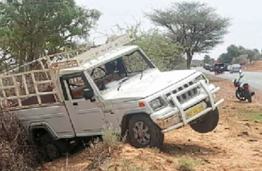 churu_accident.jpg शादी की खुशियां बदली मातम में, तीन लोगों की मौत, 11 घायल
