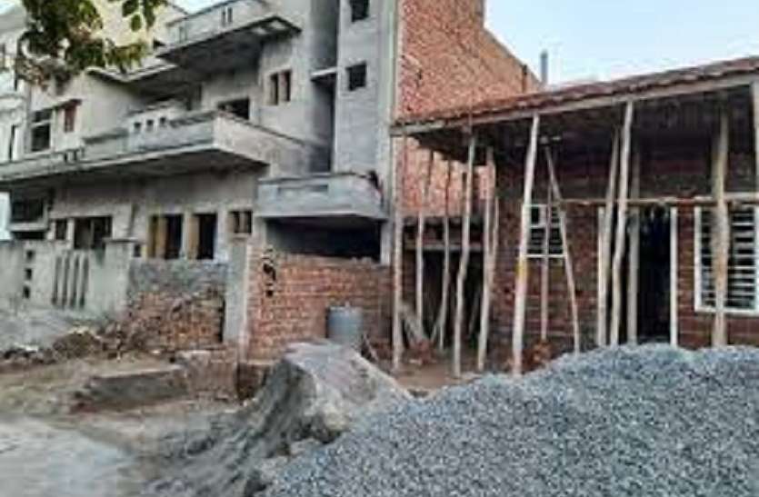 आवासीय की स्वीकृति की आड़ में व्यावसायिक भवनों का निर्माण आवासीय की स्वीकृति की आड़ में व्यावसायिक भवनों का निर्माण