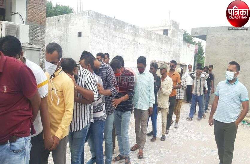 इवेंट ऑफिस में चल रहा था जुआंघर, 27 जुआरी पकड़े इवेंट ऑफिस में चल रहा था जुआंघर, 27 जुआरी पकड़े