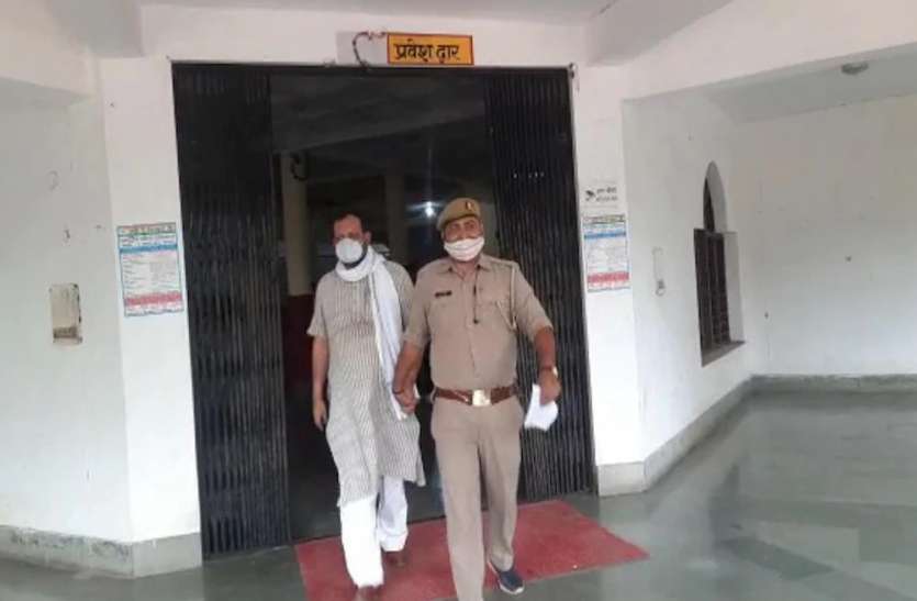 Firozabad News केंद्रीय मंत्री स्मृति इरानी के खिलाफ अभद्र टिप्पणी कर फंसे प्रोफेसर, भेजे गए जेल