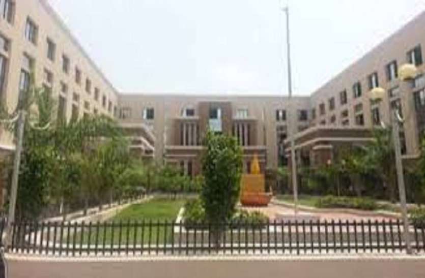 Ahmedabad News : रेलवे से 15 करोड़ रुपए टैक्स वसूलने का मार्ग प्रशस्त Ahmedabad News : रेलवे से 15 करोड़ रुपए टैक्स वसूलने का मार्ग प्रशस्त