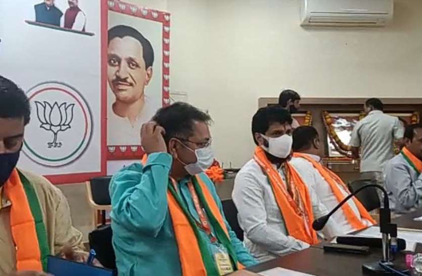 भाजपा के राष्ट्रीय महामंत्री का दावा, राजस्थान में कल चुनाव हो जाएं तो बीजेपी जीतकर आएगी भाजपा के राष्ट्रीय महामंत्री का दावा, राजस्थान में कल चुनाव हो जाएं तो बीजेपी जीतकर आएगी