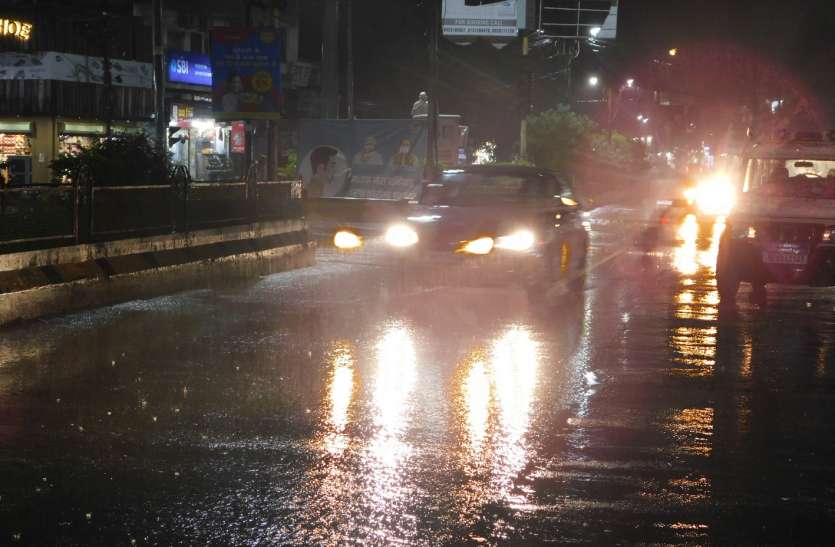 Heavy rain, relief from humidity झमाझम हुई बारिश,उमस से मिली राहत