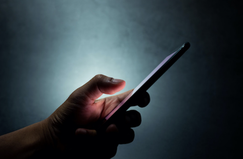 Smartphone Tips इन 5 तरीकों से पता लगाएं कि कहीं आपका फोन हैक तो नहीं हो गया